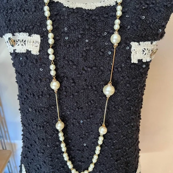 Chanel Vintage Pearls 2001 P Long Strand Strassed Details Pristine - Picture 6 of 11